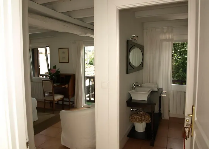 La Panaderia De Castaneda Kro Villabanez (Cantabria)